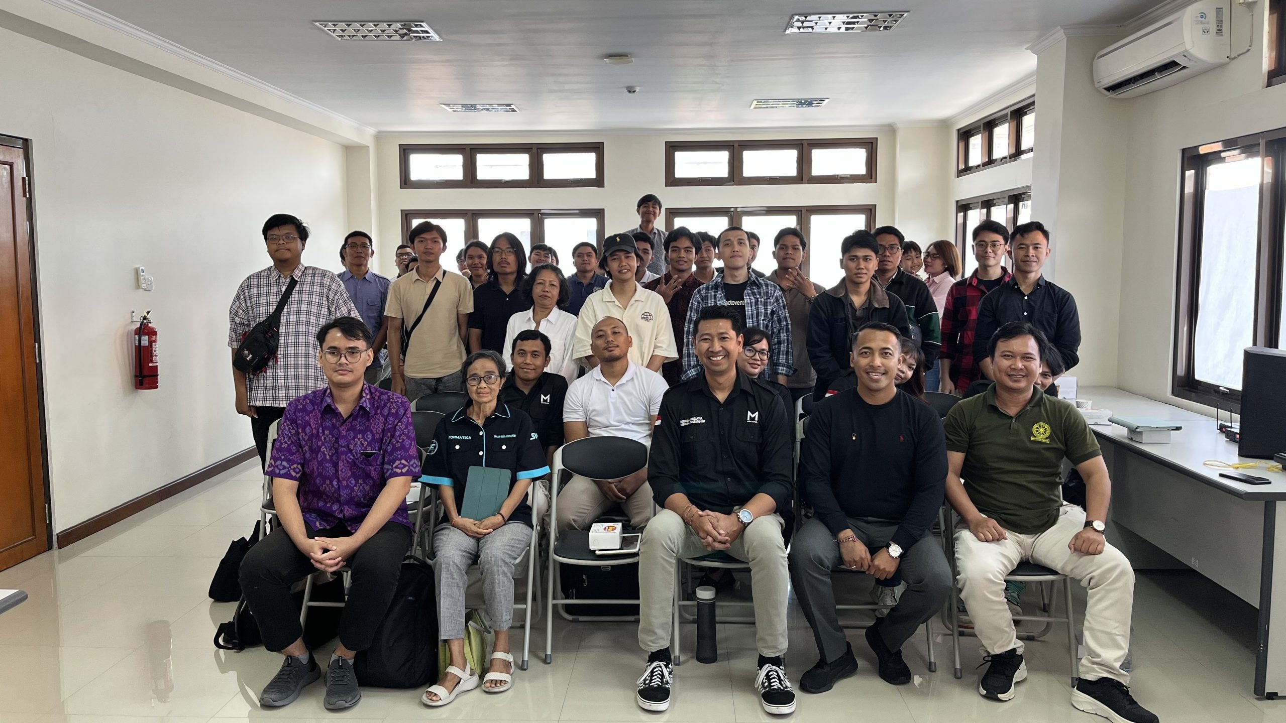 Magister Informatika Udayana Sukses Laksanakan Seminar “A Blueprint for the Next Generation of Digital Systems”